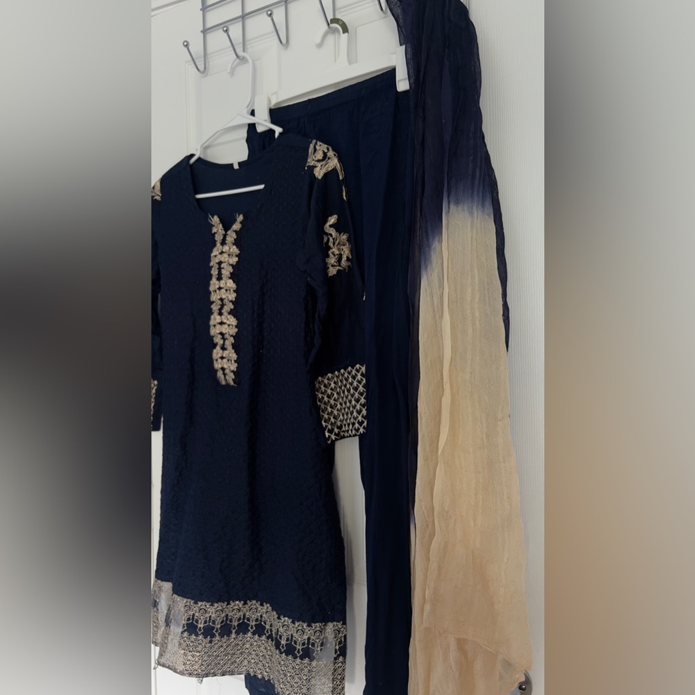Pakistan | 3 piece Elegant Navy Blue and Gold Embroidered Kurti Trouser Scarf